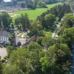 Spacious Apartment In A 16Th-Century Castle *