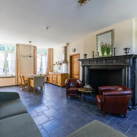 Spacious In A 16th-century Castle * Aywaille