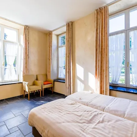 Holiday home In Near Chateau De Dieupart