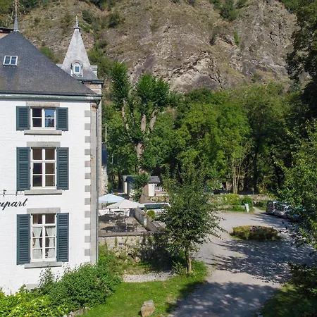Spacious Apartment In A 16Th-Century Castle * Aywaille