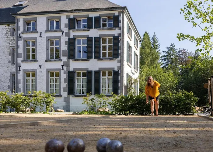 Prázdninový dům Spacious Apartment In A 16Th-Century Castle Aywaille
