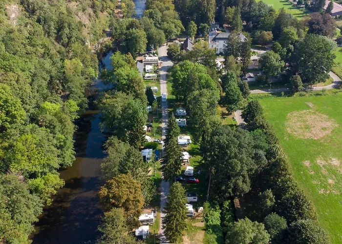 Spacious Apartment In A 16Th-Century Castle Prázdninový dům