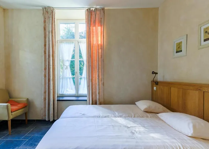 Spacious Apartment In A 16Th-Century Castle * Aywaille