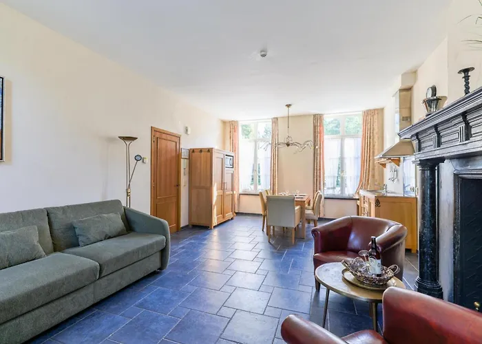 Spacious Apartment In A 16Th-Century Castle Prázdninový dům Aywaille