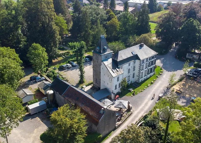 Spacious Apartment In A 16Th-Century Castle *